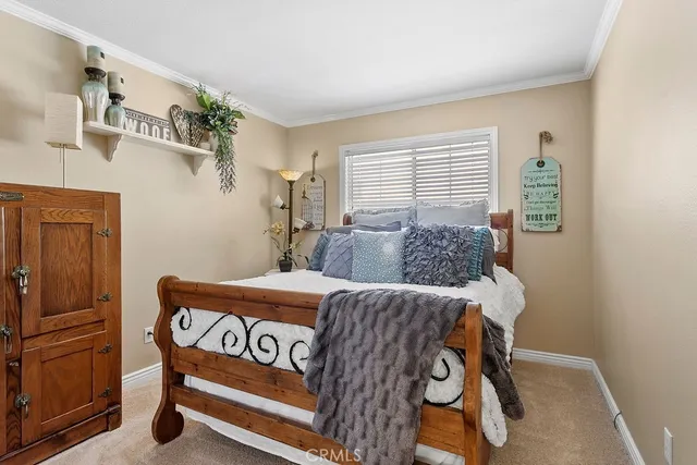 a view of a livingroom with furniture and windows