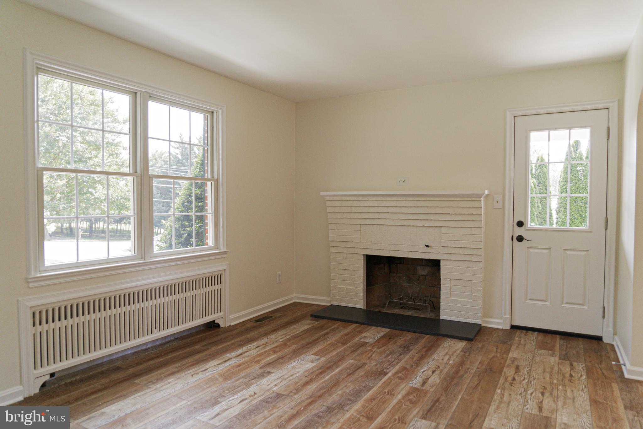 16499 Frederick Road Woodbine, MD 21797 - Photo 13 of 40 Living Room w Woodburning FP