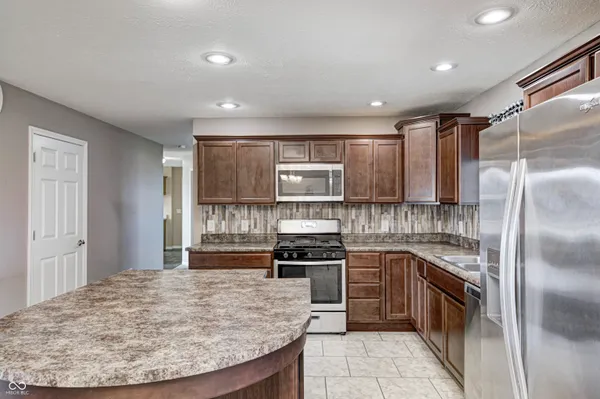 $649,900 | 1502 West 525th Street North, Lebanon, IN 46052