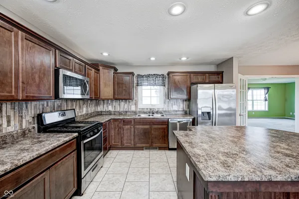 $649,900 | 1502 West 525th Street North, Lebanon, IN 46052