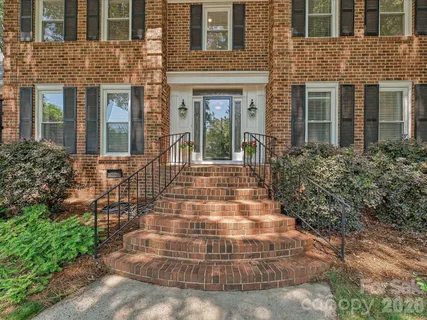 $925,000 | 7933 Sunnyvale Lane, Charlotte, NC 28210