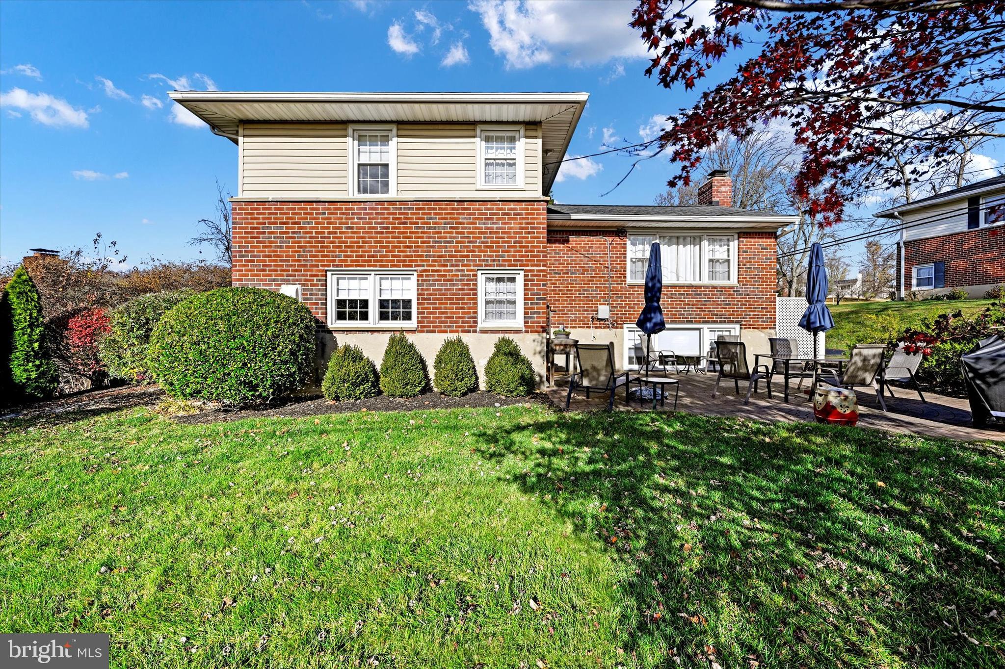 807 Scarlett Drive Towson, MD 21286 - Photo 27 of 29 Beautifully Maintained Yard
