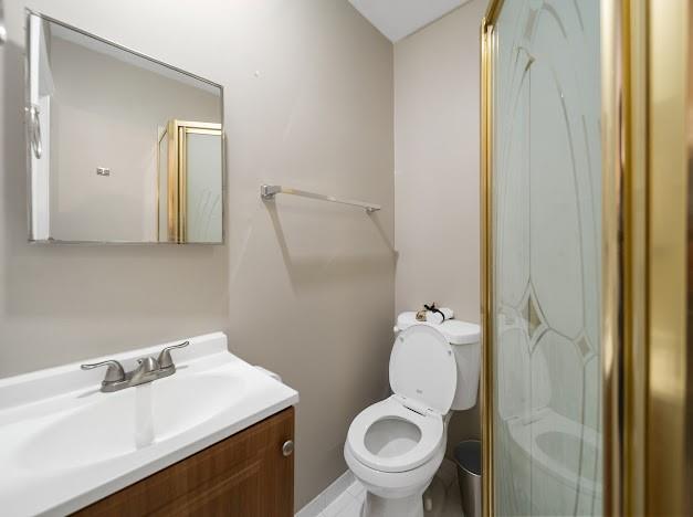 19426 Colorado Circle Boca Raton, FL 33434 - Photo 4 of 32 a bathroom with a sink toilet and mirror