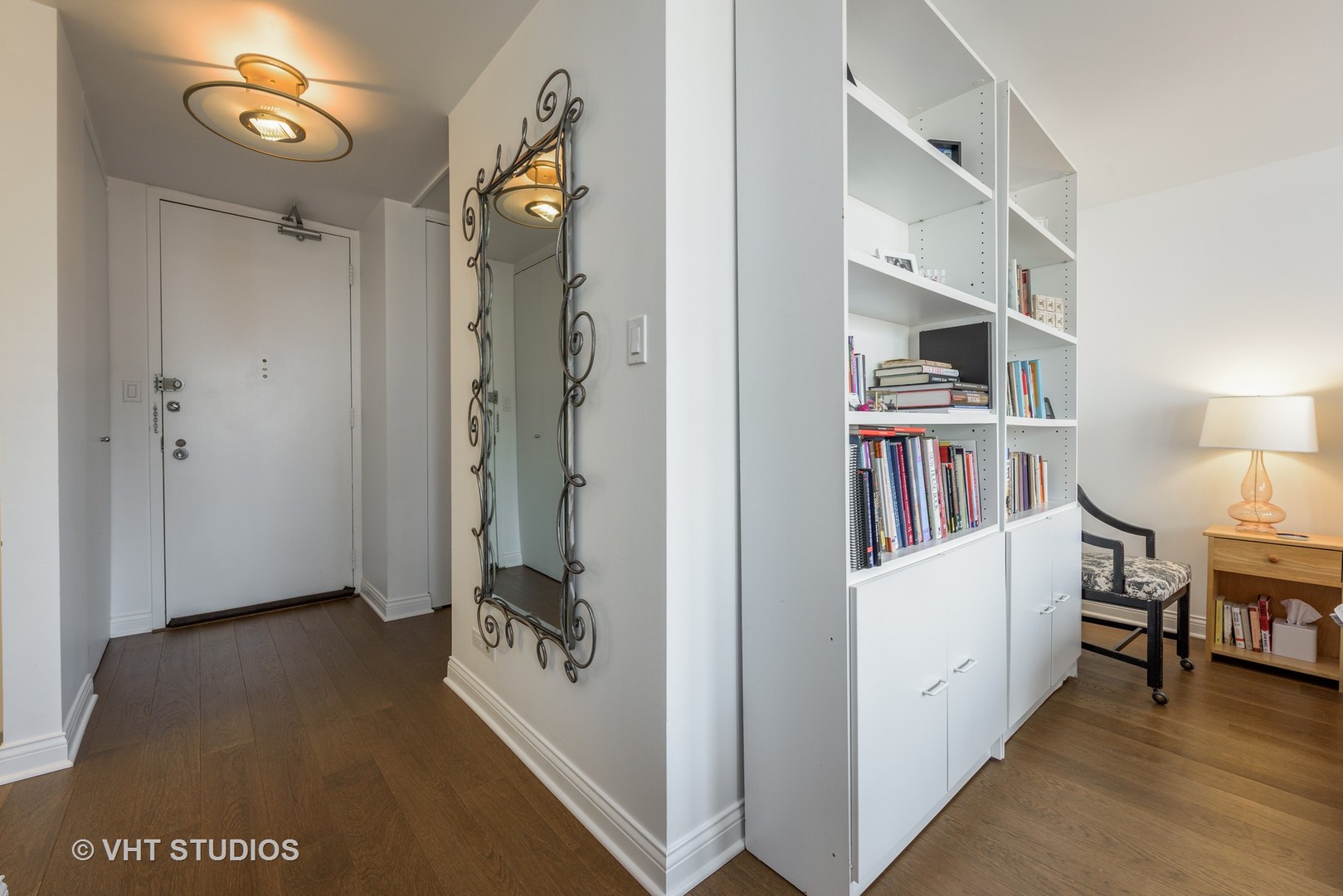 111 East Chestnut Street, Unit 22B Chicago, IL 60611 - Photo 2 of 9