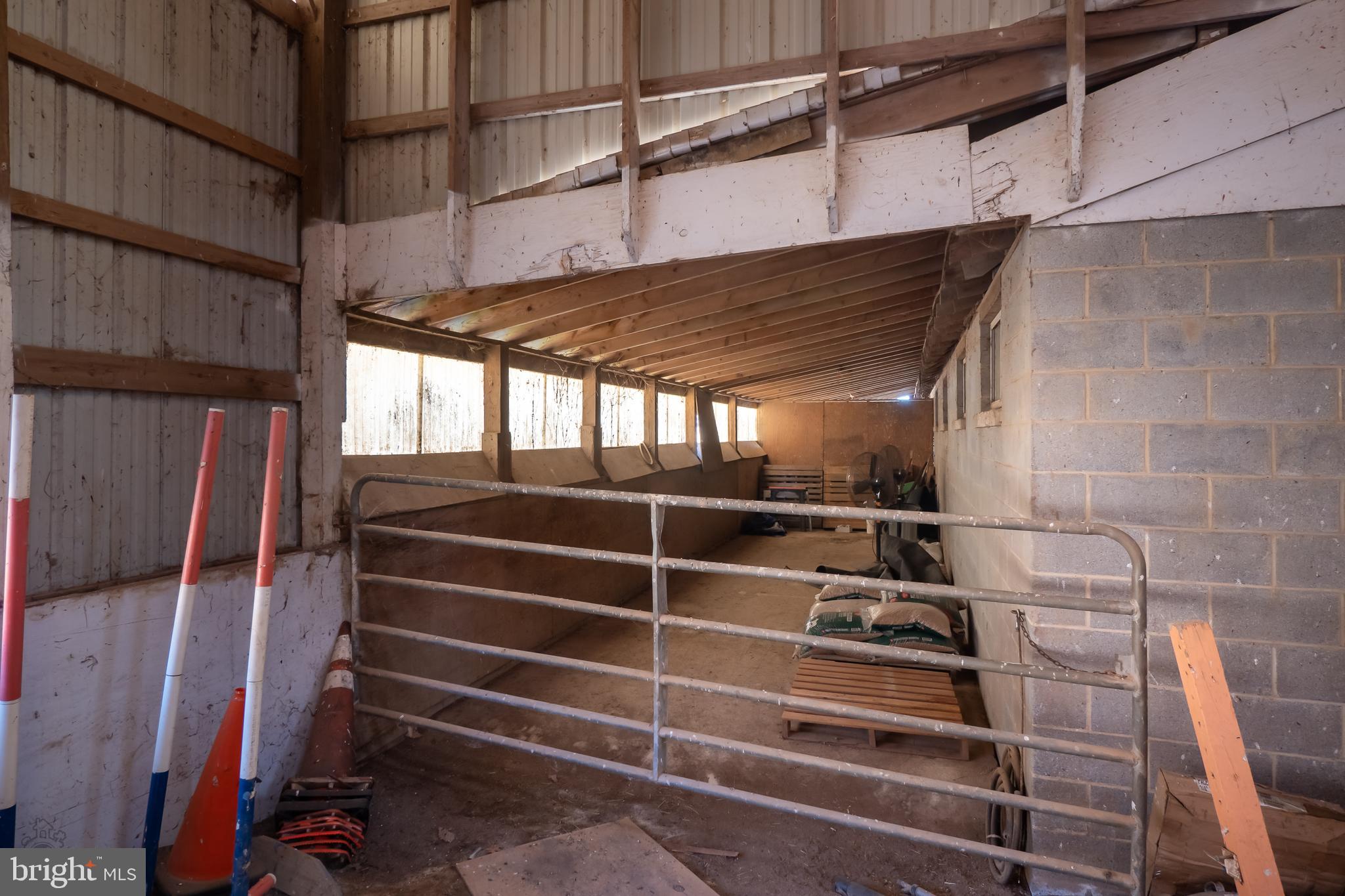 827 Pheasant Run Road Effort, PA 18330 - Photo 32 of 54 a view of storage and utility room