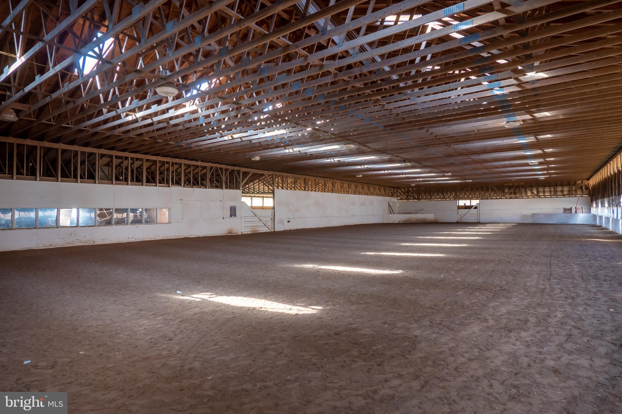 827 Pheasant Run Road Effort, PA 18330 - Photo 8 of 54 a view of parking area