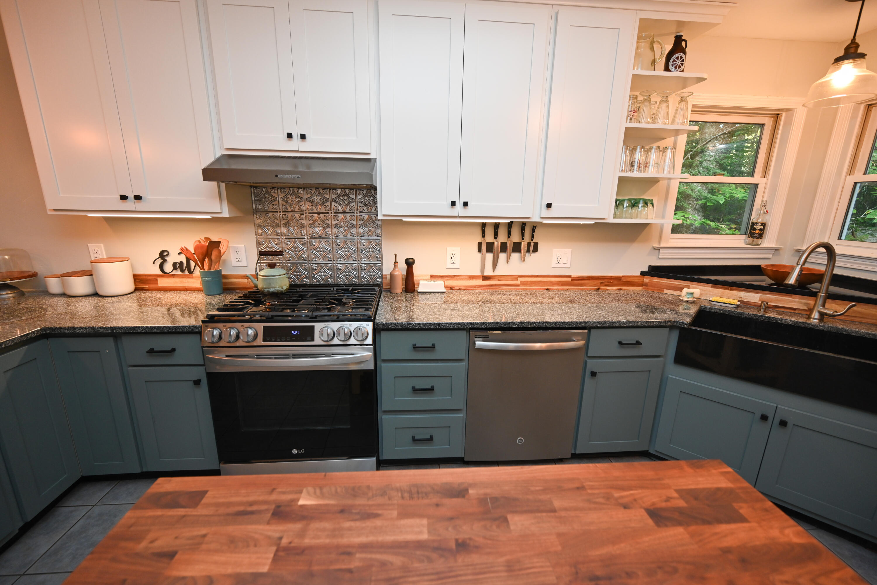 24 Pine Trail Dedham, ME 04429 - Photo 11 of 37 Kitchen