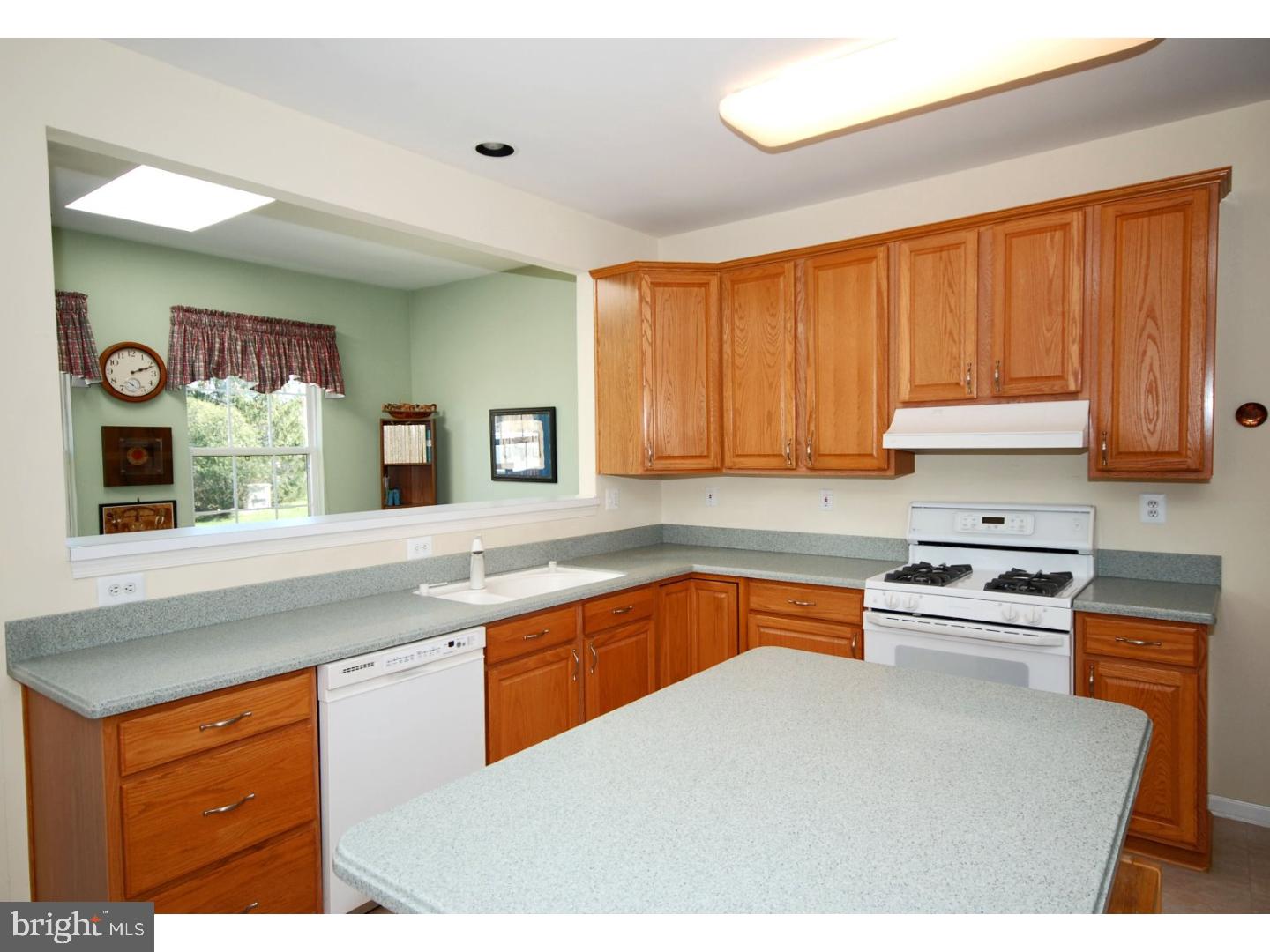 3 Wendover Road East Windsor, NJ 08520 - Photo 7 of 25 Gallery Image 7