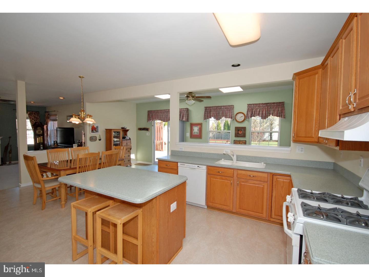 3 Wendover Road East Windsor, NJ 08520 - Photo 8 of 25 Gallery Image 8