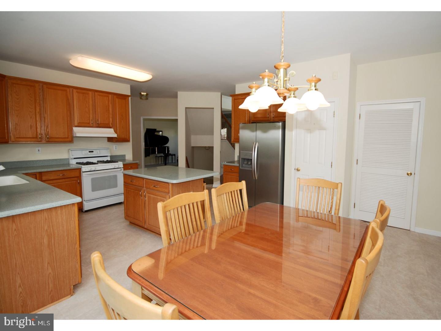 3 Wendover Road East Windsor, NJ 08520 - Photo 9 of 25 Gallery Image 9