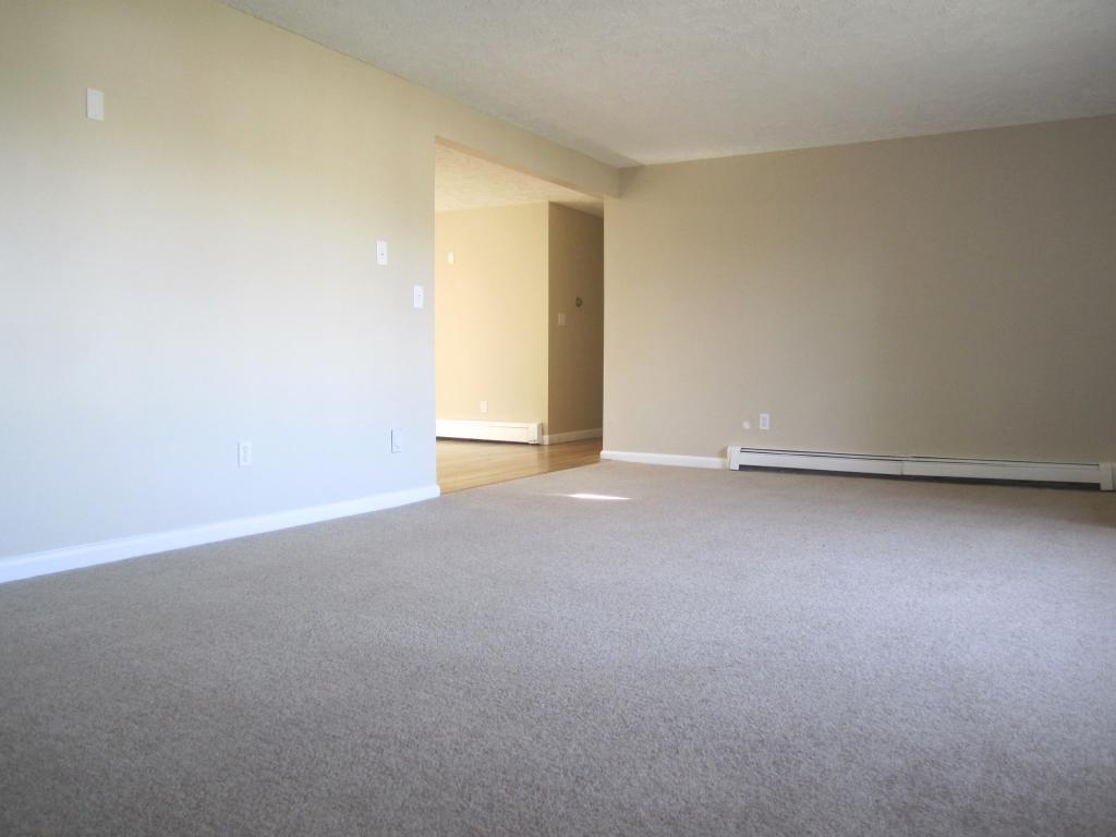 385 Oak Street Manchester, NH 03104 - Photo 13 of 24 Gallery Image 13