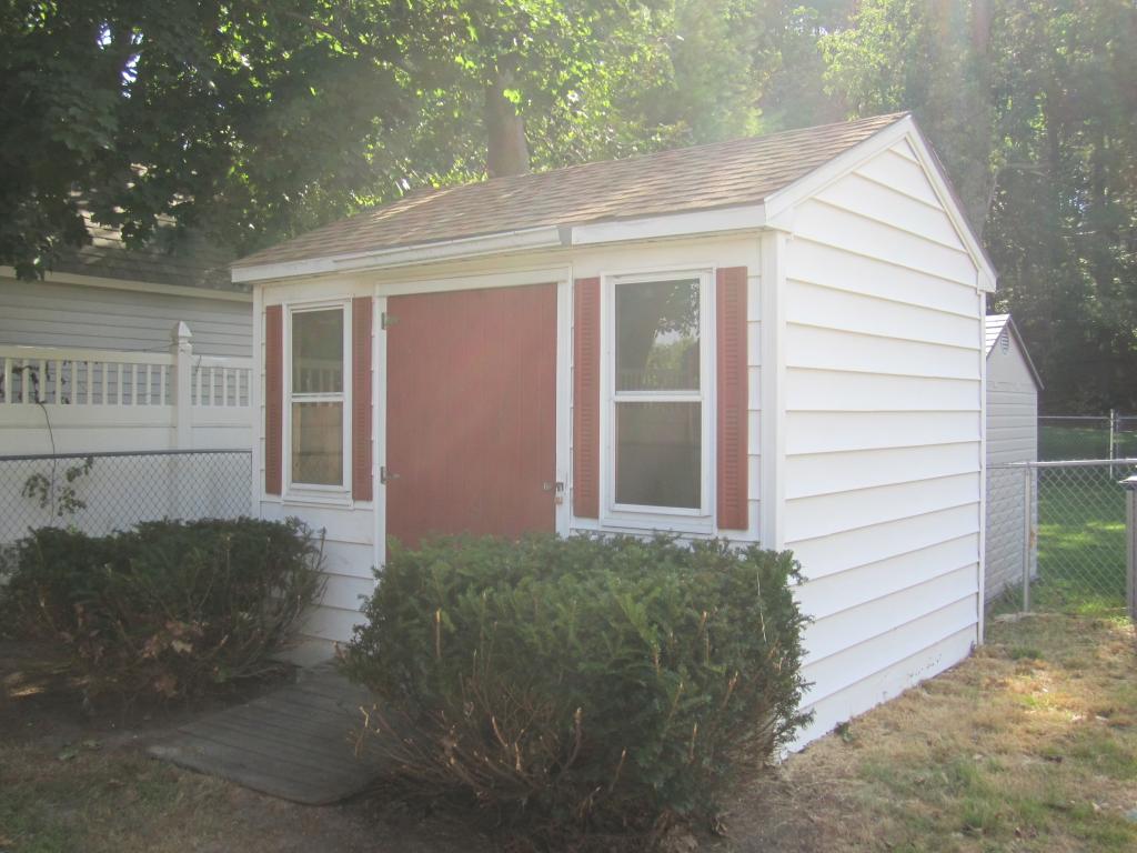 385 Oak Street Manchester, NH 03104 - Photo 19 of 24 Gallery Image 19