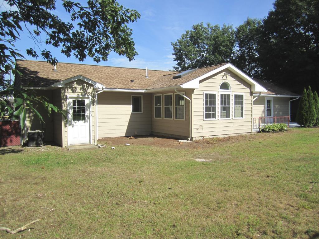 385 Oak Street Manchester, NH 03104 - Photo 20 of 24 Gallery Image 20