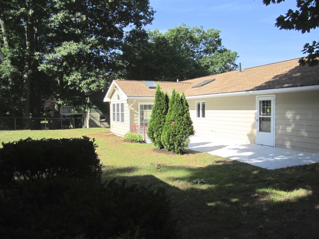 385 Oak Street Manchester, NH 03104 - Photo 22 of 24 Gallery Image 22
