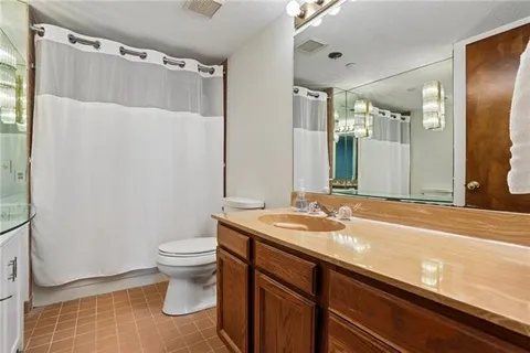 $489,000 | 300 Lake Marina Avenue, Unit 4A, New Orleans, LA 70124