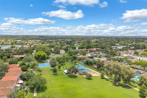 $400,000 | 4171 Southwest 85th Avenue, Davie, FL 33328