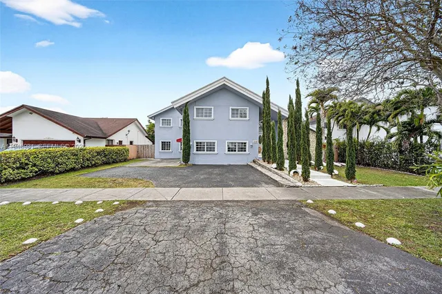 $875,000 | 10720 Southwest 142nd Avenue, Miami, FL 33186