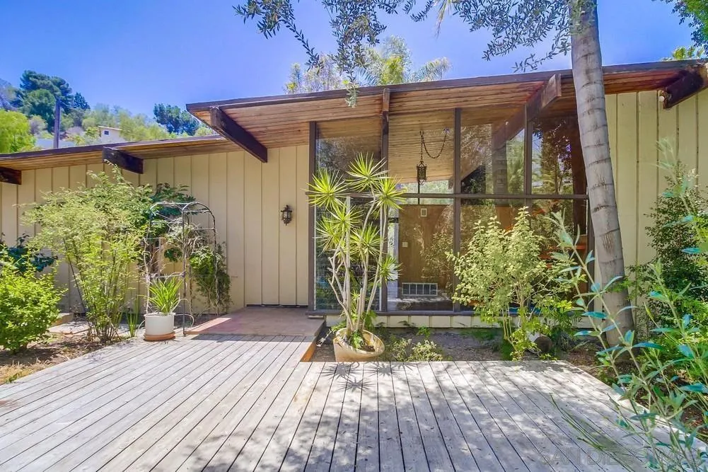 8680 Golf Drive Spring Valley, CA 91941 - Photo 2 of 70