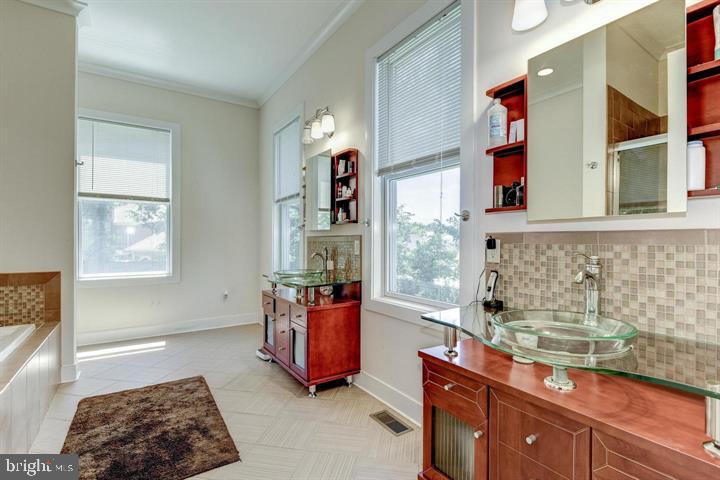 9830 River Road Potomac, MD 20854 - Photo 27 of 31 Other Bath