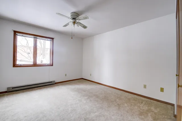 $179,900 | 530 North Silverbrook Drive, Unit 132, West Bend, WI 53090