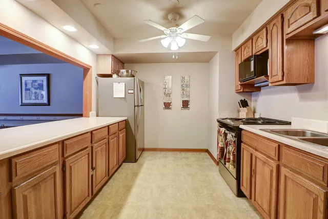 $179,900 | 530 North Silverbrook Drive, Unit 132, West Bend, WI 53090