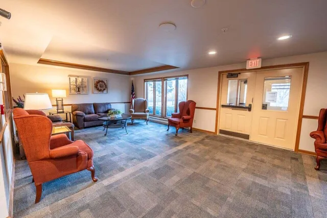 $179,900 | 530 North Silverbrook Drive, Unit 132, West Bend, WI 53090