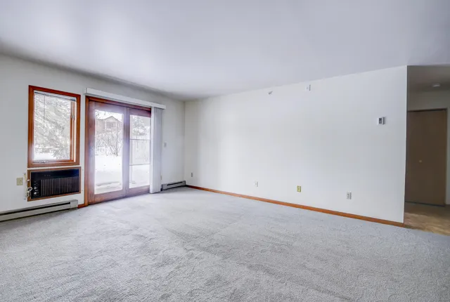 $179,900 | 530 North Silverbrook Drive, Unit 132, West Bend, WI 53090