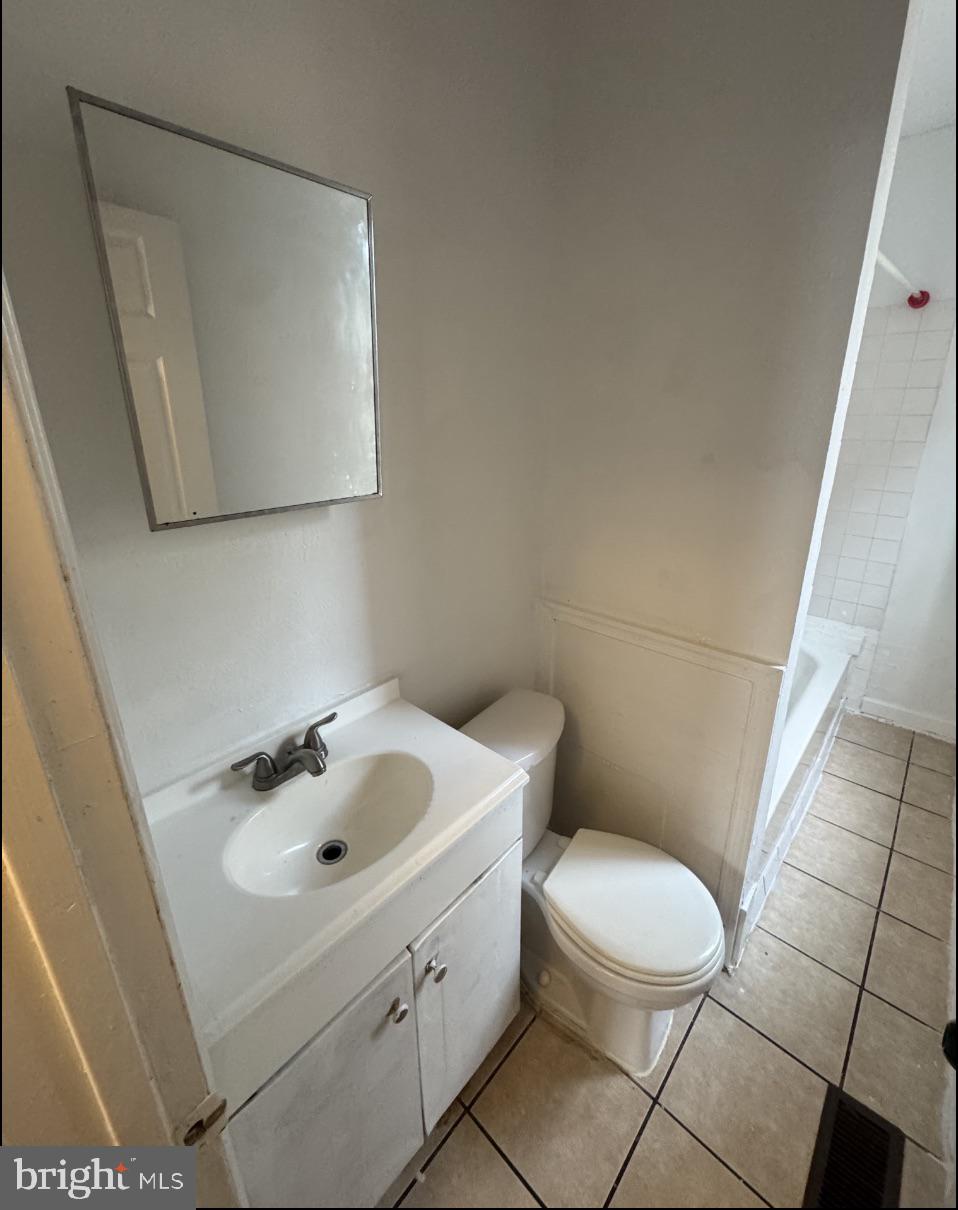 269 East Sharpnack Street Philadelphia, PA 19119 - Photo 4 of 9 Bright and functional bathroom space.