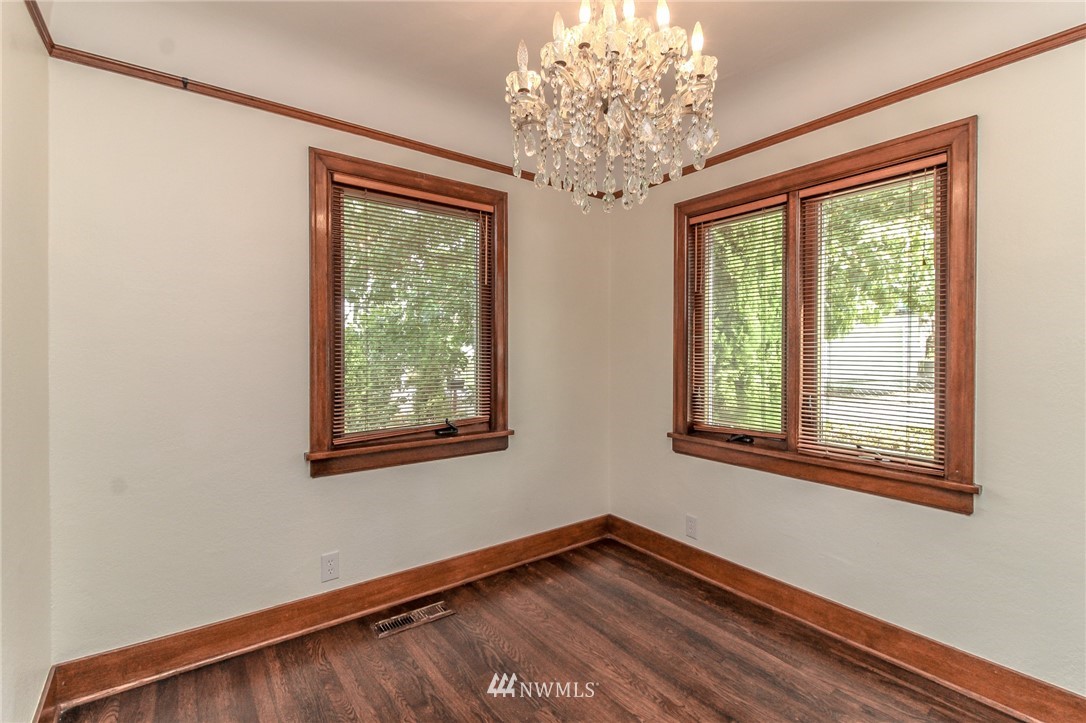 435 Cedar Avenue South Renton, WA 98057 - Photo 8 of 40