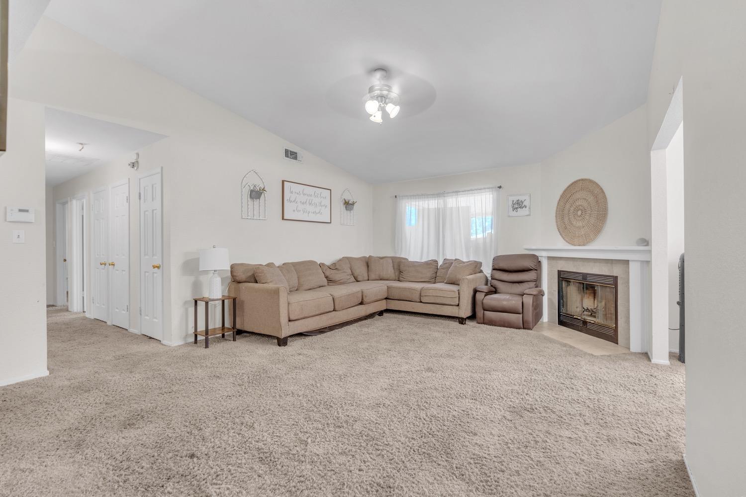 1525 West Kramer Ridge Road Reedley, CA 93654 - Photo 11 of 22 Gallery Image 11