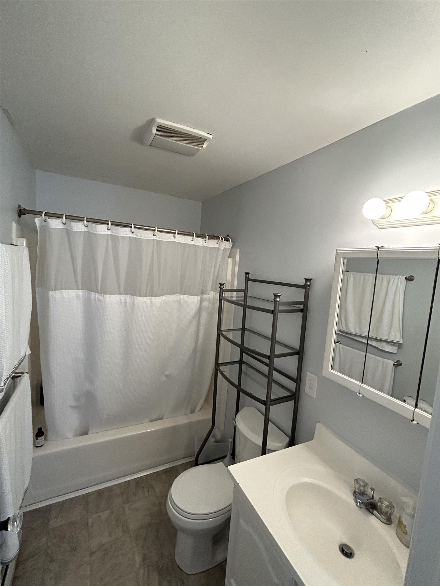 313 Bridge Street Manchester, NH 03104 - Photo 11 of 17 Gallery Image 11