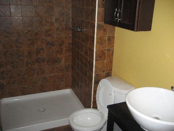 3602 East Thunderbird Road Phoenix, AZ 85032 - Photo 4 of 5 Bathroom