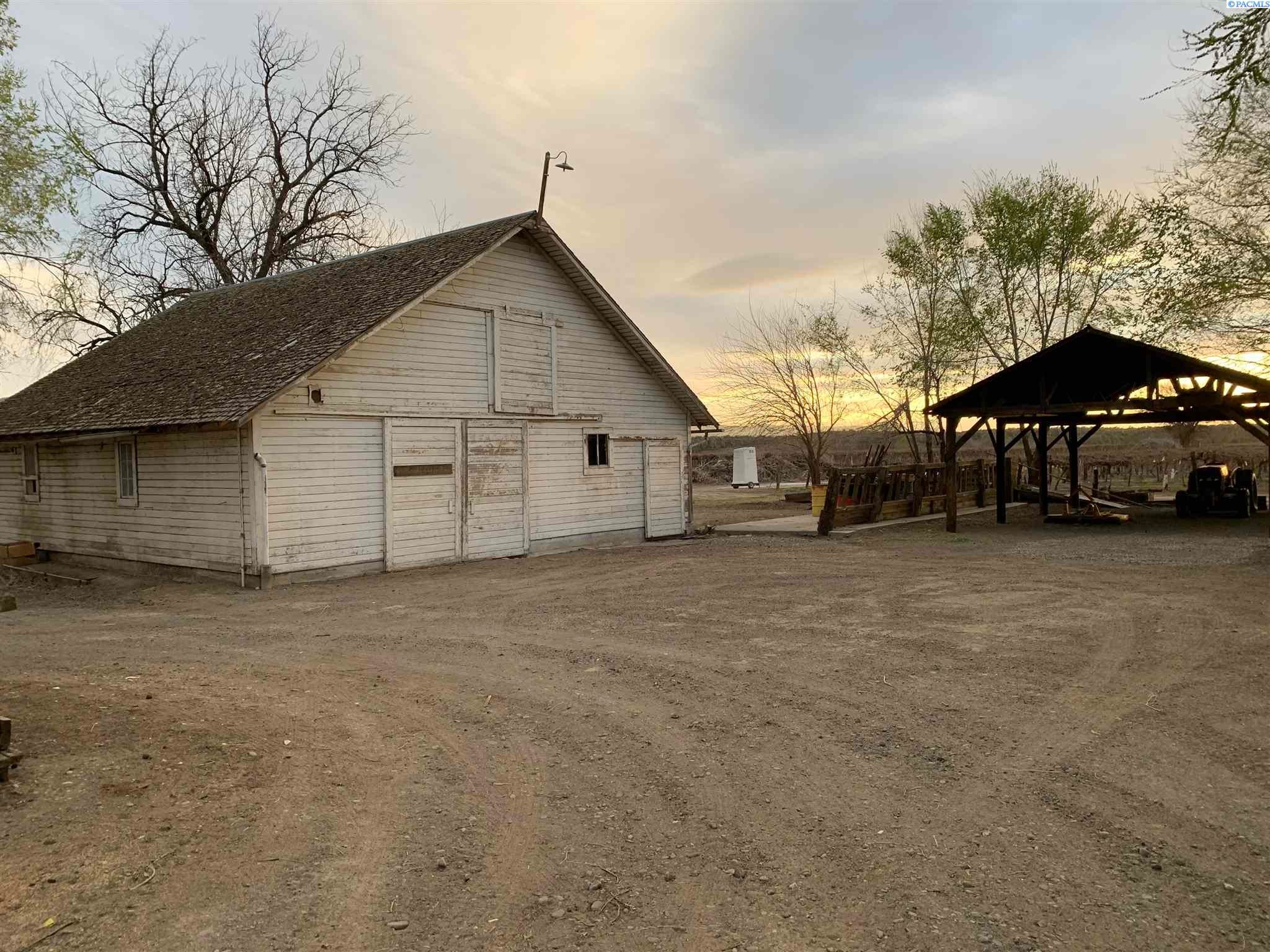 950 Lower County Line Road Prosser, WA 99350 - Photo 16 of 30 Gallery Image 16