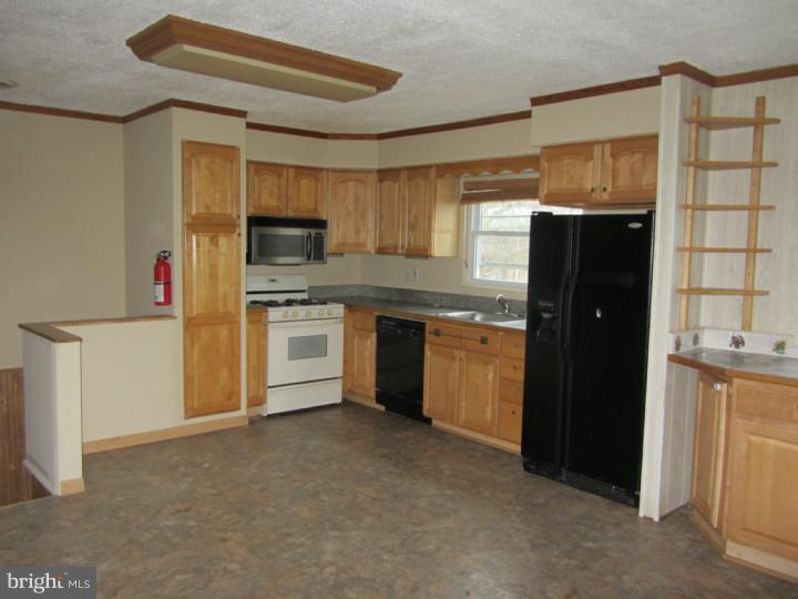 219 Winston Road Mount Laurel, NJ 08054 - Photo 3 of 11 Kitchen