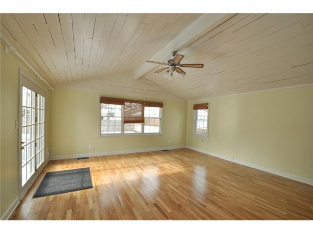 1759 Bedford Road Columbus, OH 43212 - Photo 12 of 21