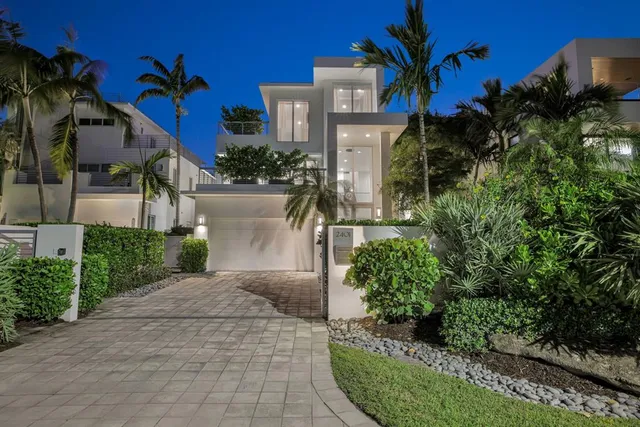 $6,495,000 | 2401 North Atlantic Boulevard, Fort Lauderdale, FL 33305