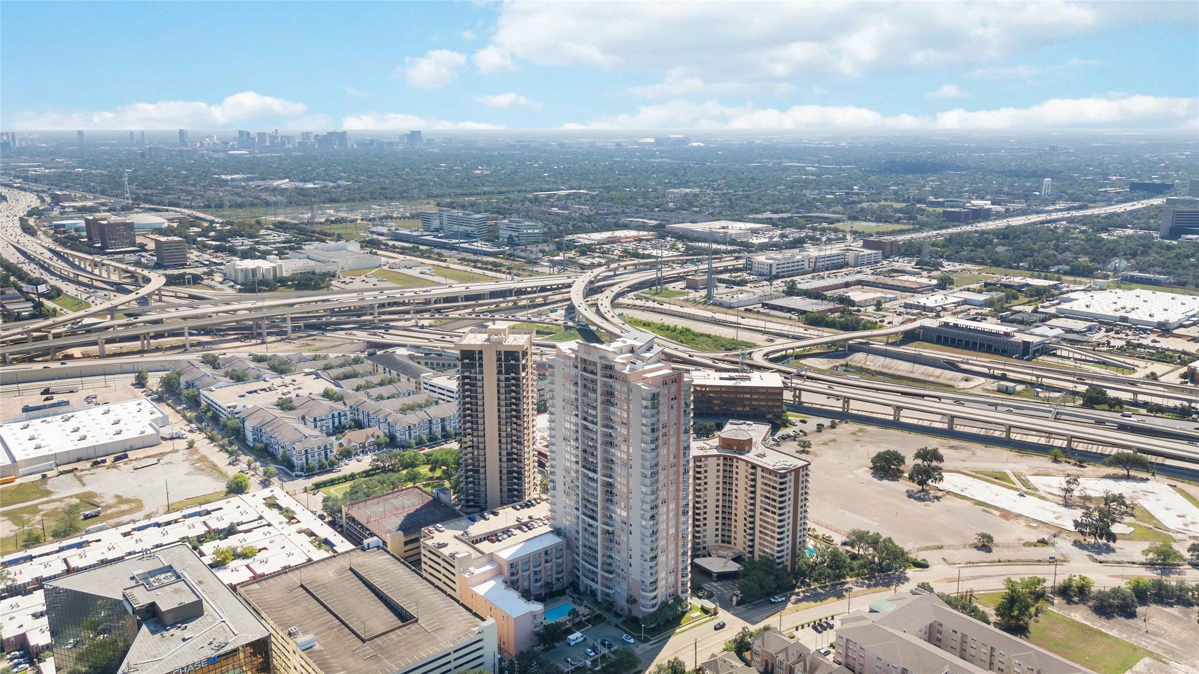 3505 Sage Road, Unit 1508 Houston, TX 77056 - Photo 19 of 23 Perched in the heart of Houston’s prestigious Galleria area, this residence offers exceptional access to premier shopping, dining, entertainment, and major business centers. Enjoy a true lock-and-leave lifestyle with skyline views, luxury high-rise living, and convenient connectivity to Uptown, Downtown, the Texas Medical Center, and beyond.