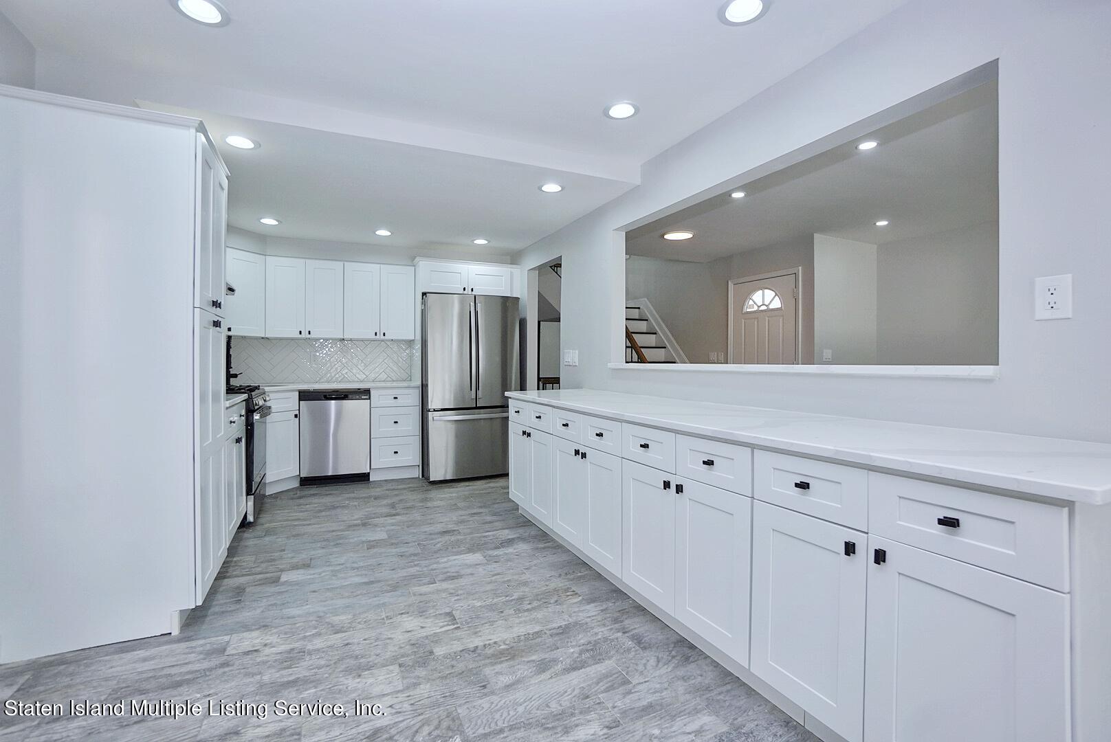 212 Green Valley Road Staten Island, NY 10312 - Photo 8 of 17 046CEF76-FEC0-44A4-87EB-1AA7A219FC31