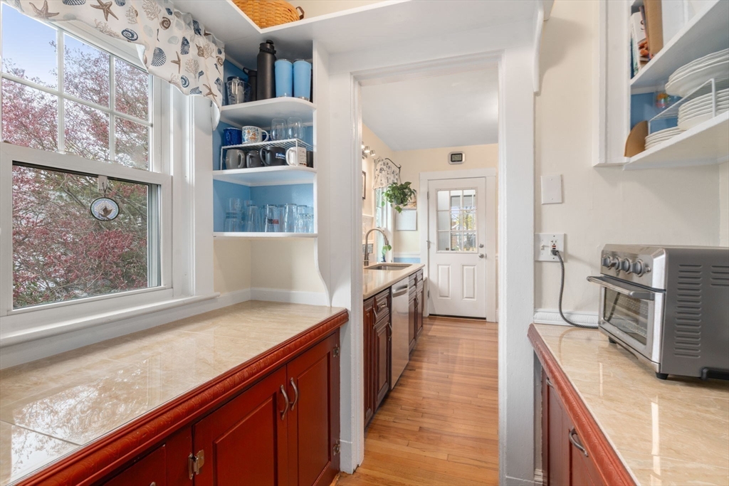 14 Adams Avenue, Unit 14 Watertown, MA 02472 - Photo 8 of 41