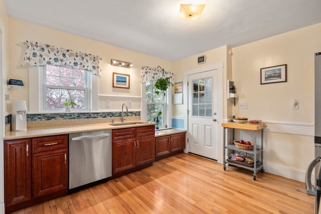 14 Adams Avenue, Unit 14 Watertown, MA 02472 - Photo 9 of 41