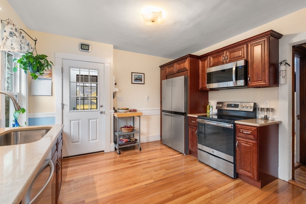 14 Adams Avenue, Unit 14 Watertown, MA 02472 - Photo 10 of 41