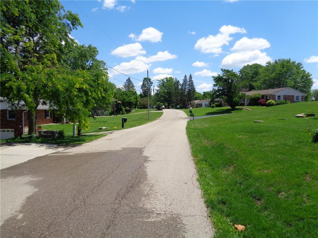 3507 Colonial Drive Springfield, OH 45504 - Photo 3 of 40