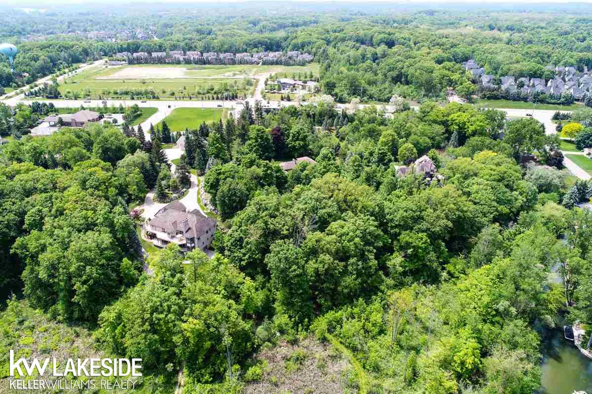 7400 Deer Lake Road Clarkston, MI 48346 - Photo 6 of 42