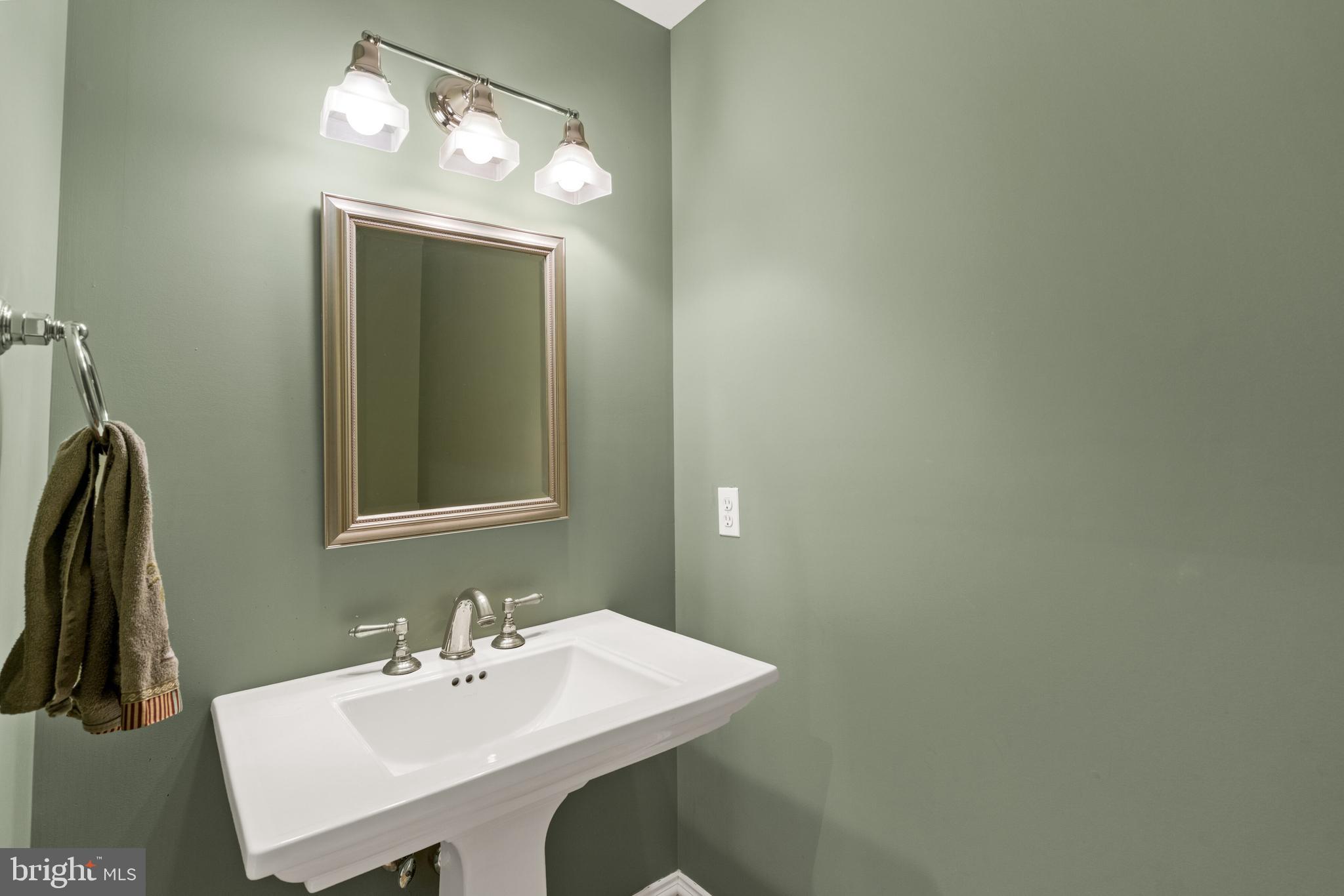 6212 Dahlonega Road Bethesda, MD 20816 - Photo 18 of 39