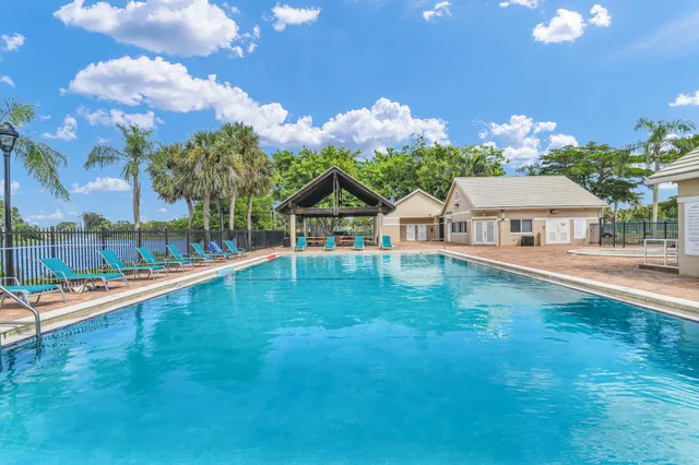 $399,500 | 10296 Windswept Place, Boca Raton, FL 33498