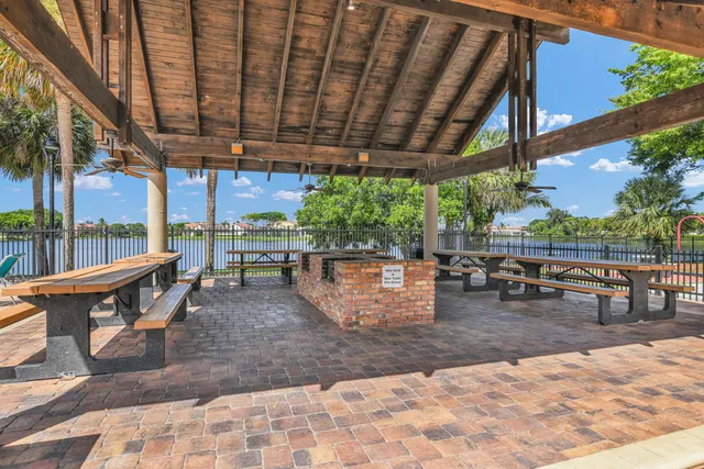 $399,500 | 10296 Windswept Place, Boca Raton, FL 33498