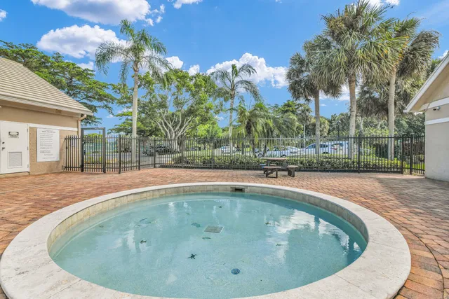 $399,500 | 10296 Windswept Place, Boca Raton, FL 33498