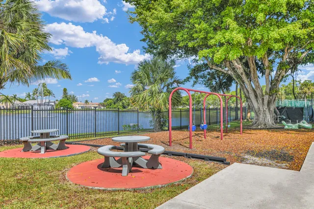 $399,500 | 10296 Windswept Place, Boca Raton, FL 33498