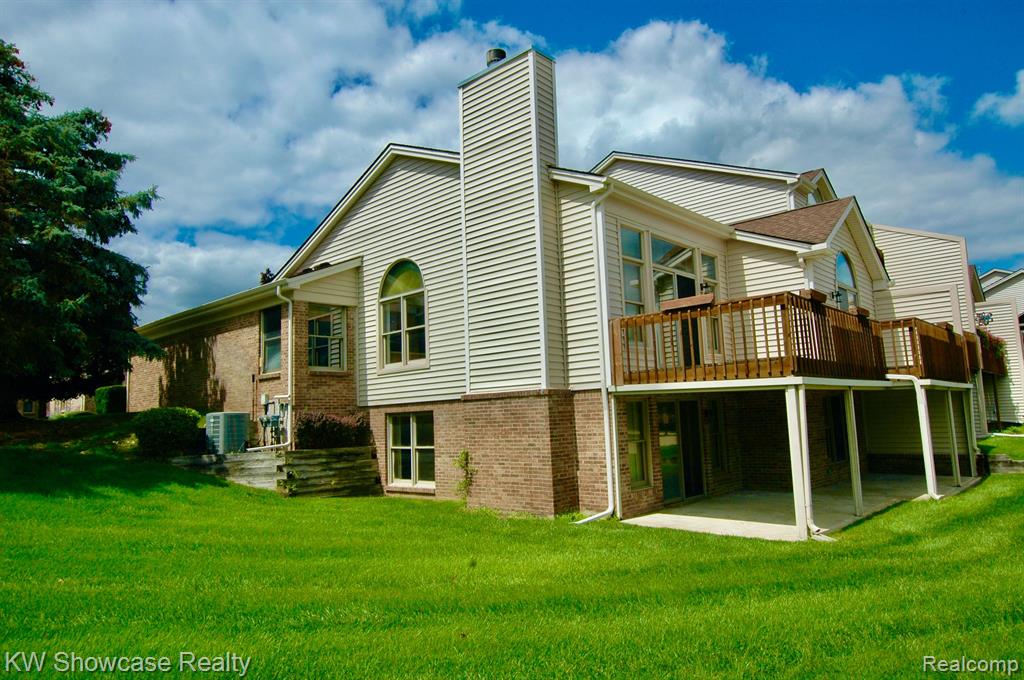 628 Summit Ridge Drive Milford, MI 48381 - Photo 2 of 44