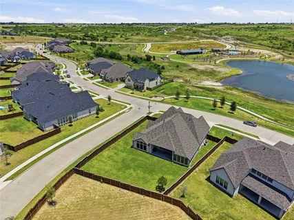 $615,000 | 192 Shoreview Drive, Rhome, TX 76078